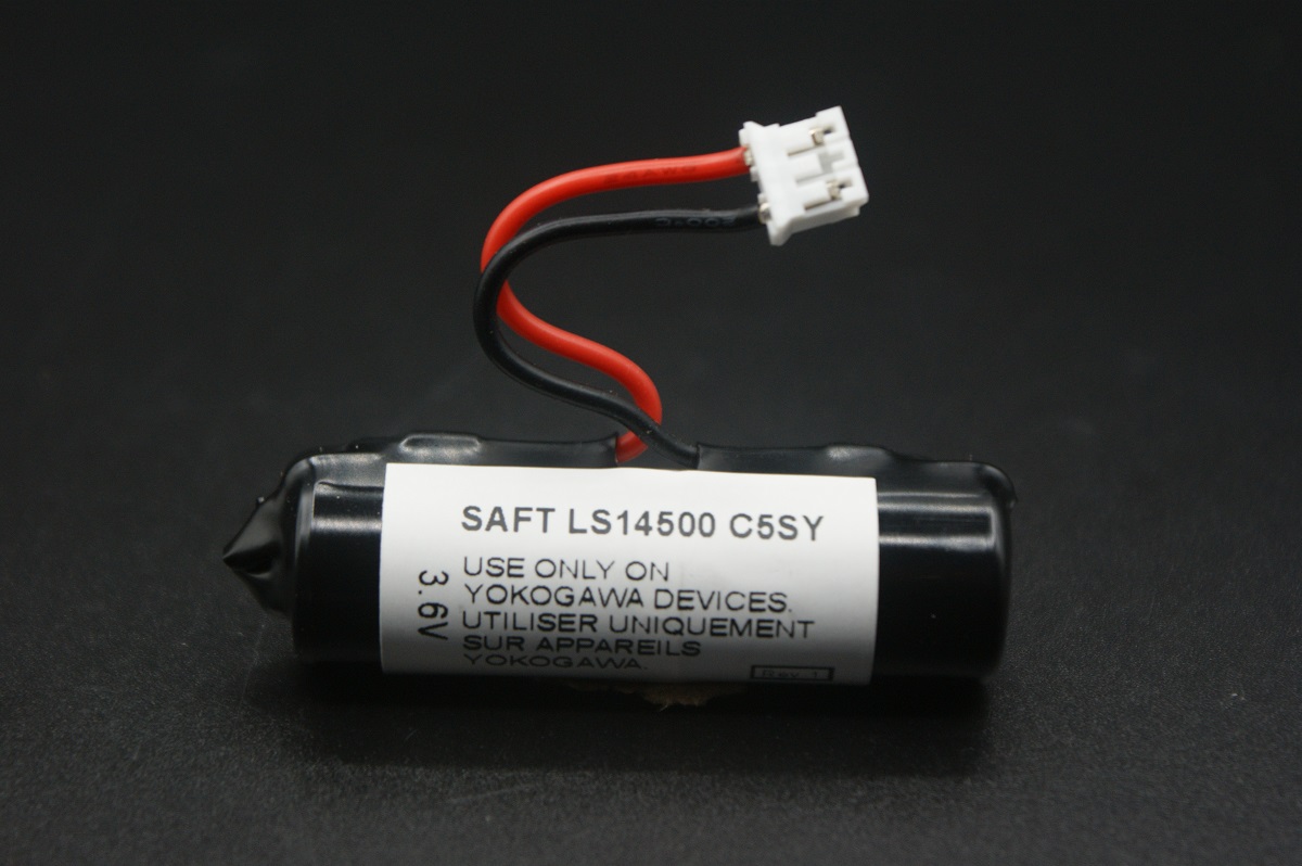 LS14500 C5SY               with a battery connector assembled to the. SAFT battery